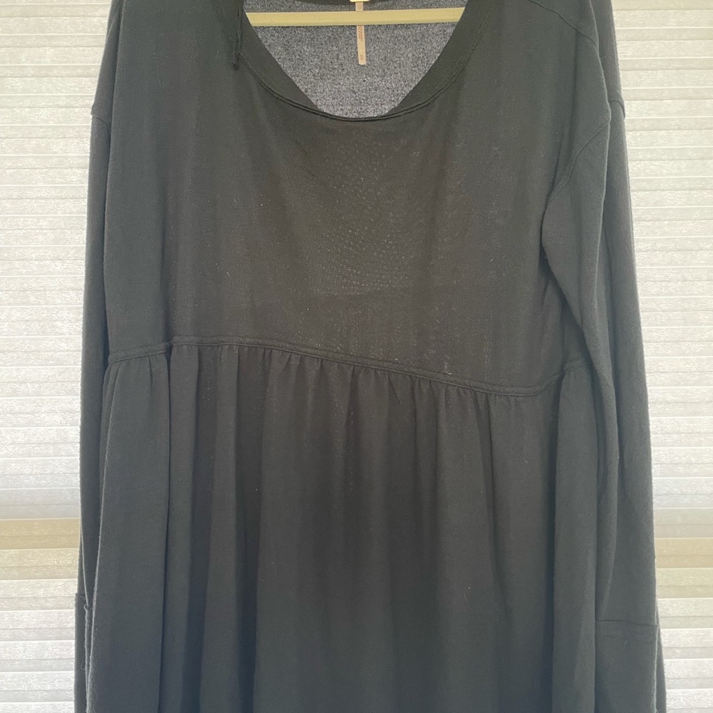 Free people black long sleeve top.
